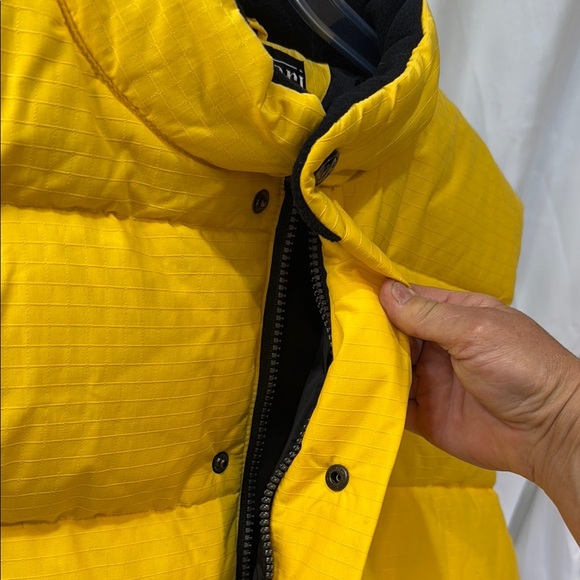 RARE, Ferrari, Yellow, Goose Down, Sleeveless Puffer Vest for Men, Size XXL - Picture 5 of 12